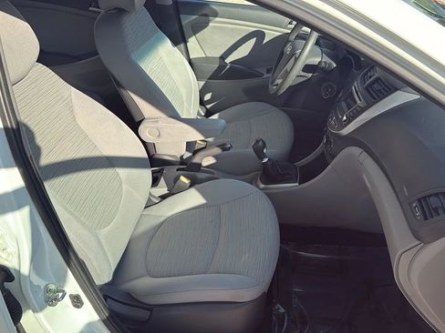 Used 2015 Hyundai Accent GLS image 22