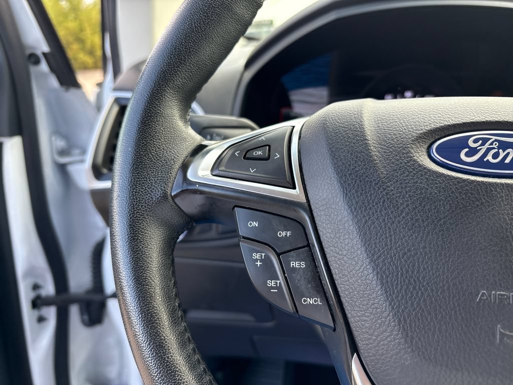 Used 2024 Ford Edge SEL AWD/4WD image 37