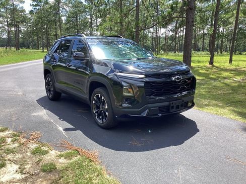 New 2026 Chevrolet Equinox RS w/ Safety and Technology Package FWD image 7