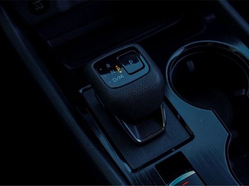 Used 2024 Nissan Rogue SV image 14