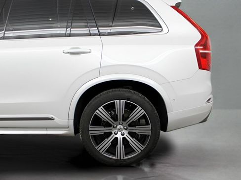 Used 2021 Volvo XC90 T8 Inscription w/ Advanced Package AWD/4WD image 34