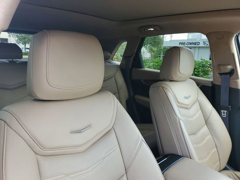 Used 2017 Cadillac XT5 Platinum w/ Driver Assist Package AWD/4WD image 23