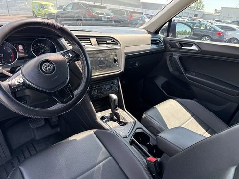 Used 2021 Volkswagen Tiguan SE FWD image 10