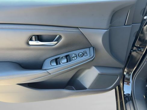 Used 2022 Nissan Sentra SV FWD image 10