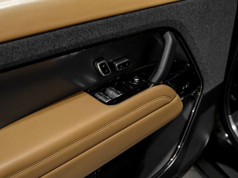 Used 2023 Land Rover Range Rover Sport SE image 36