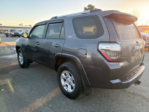 Used 2022 Toyota 4Runner SR5 Premium w/ Moonroof Package image 9