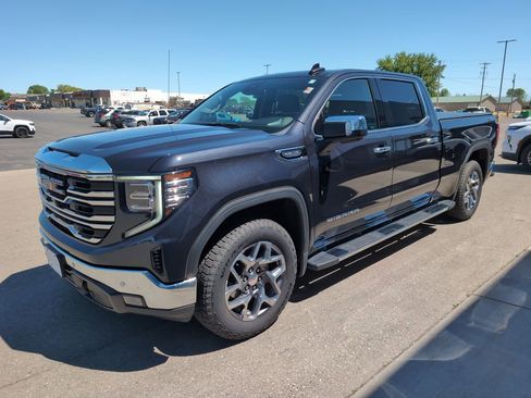 Used 2026 GMC Sierra 1500 SLT w/ SLT Premium Plus Package AWD/4WD image 4