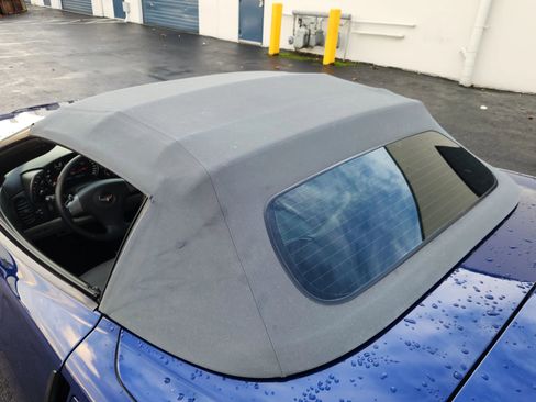 Used 2006 Chevrolet Corvette Convertible w/ Preferred Equipment Group image 8