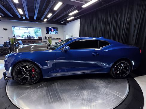 Used 2023 Chevrolet Camaro SS RWD image 12