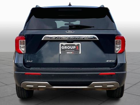 Certified 2022 Ford Explorer XLT w/ Equipment Group 202A image 4