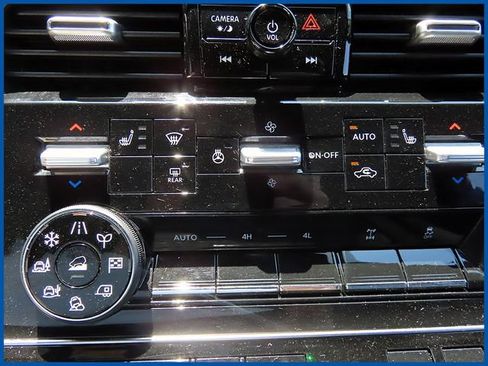 Used 2025 Nissan Armada PRO-4X AWD/4WD image 20