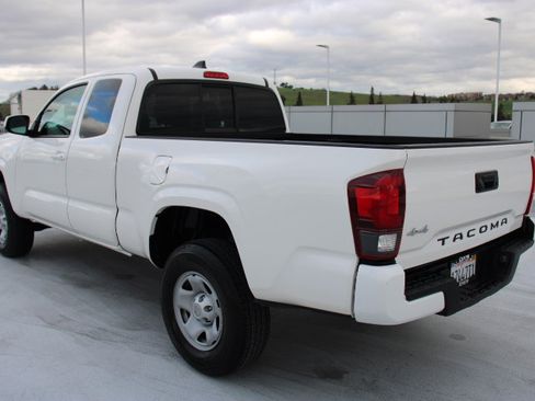 Certified 2023 Toyota Tacoma SR image 5