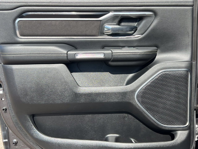 Used 2021 RAM 1500 Laramie w/ Sport Appearance Package AWD/4WD image 36
