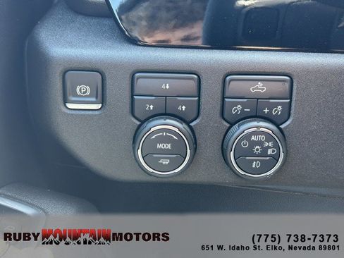 Used 2025 Chevrolet Silverado 2500 LT AWD/4WD image 15