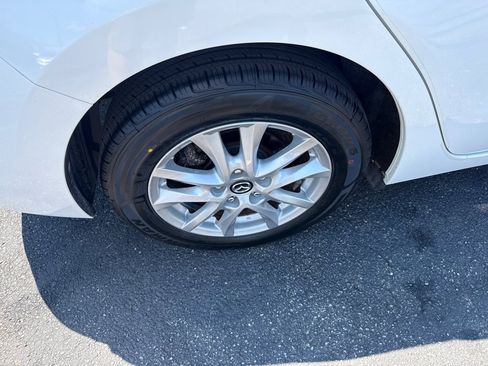 Used 2014 MAZDA MAZDA3 i Touring FWD image 16