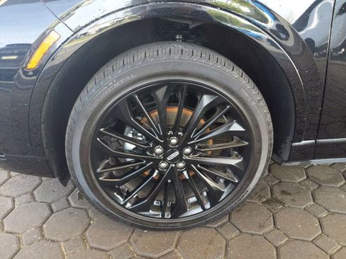Used 2025 Lincoln Corsair AWD w/ Equipment Group 101A image 10
