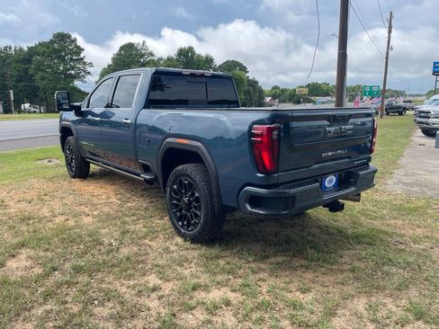 Used 2025 GMC Sierra 2500 Denali Ultimate AWD/4WD image 3