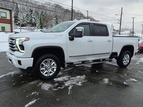 Used 2024 Chevrolet Silverado 2500 High Country w/ High Country Premium Package image 5