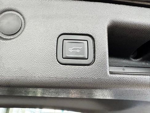 Certified 2024 Chevrolet Equinox LT image 39