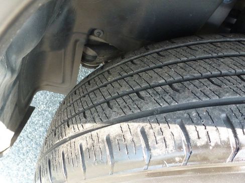 Used 2019 Jeep Cherokee Limited AWD/4WD image 39