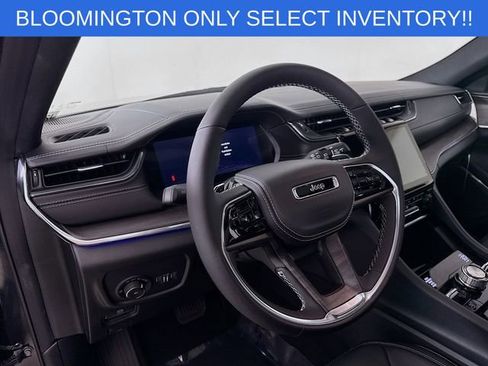 New 2025 Jeep Grand Cherokee L Overland w/ Trailer Tow Package image 9