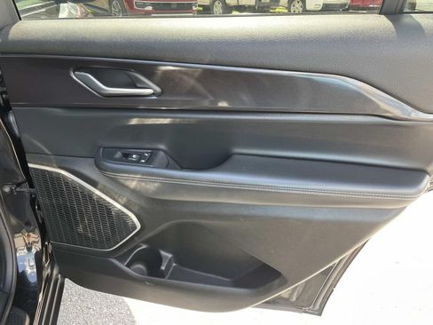 Used 2021 Jeep Grand Cherokee L Laredo RWD image 25