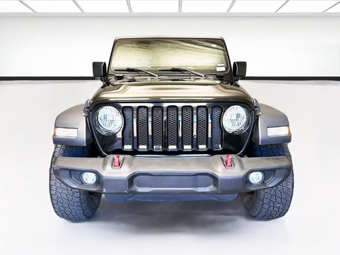 Used 2020 Jeep Wrangler Sport AWD/4WD image 2