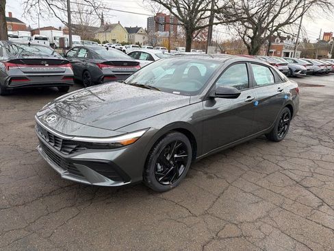 New 2026 Hyundai Elantra Sport image 3