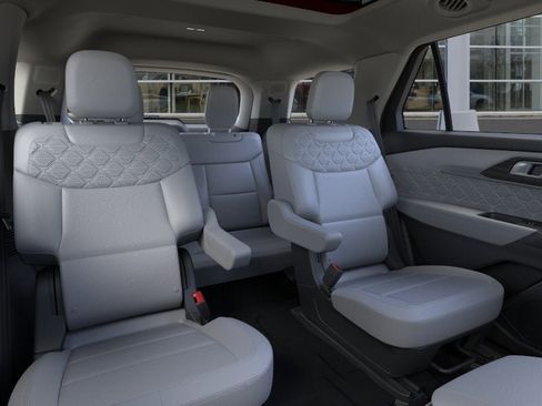 New 2026 Ford Explorer Platinum AWD/4WD image 11