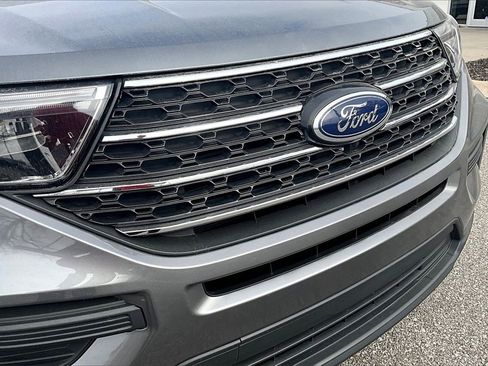 Used 2022 Ford Explorer XLT image 28