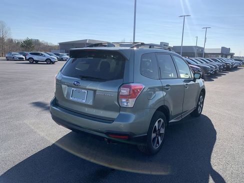 Used 2018 Subaru Forester 2.5i Premium w/ All-Weather Package image 8