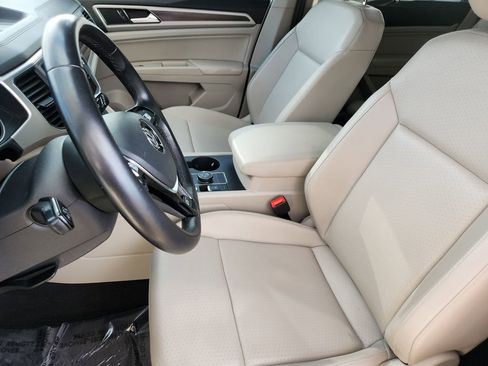 Used 2018 Volkswagen Atlas SE image 5