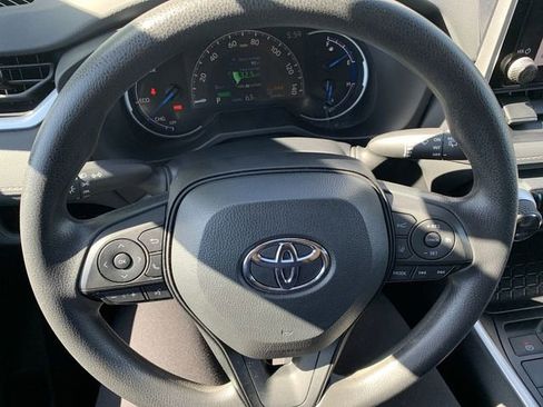 Used 2024 Toyota RAV4 LE image 19
