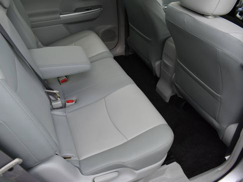 Used 2012 Toyota Prius V Five FWD image 30