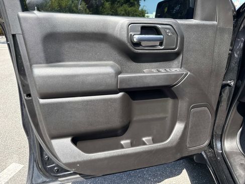 Used 2020 Chevrolet Silverado 1500 Custom w/ Custom Value Package AWD/4WD image 16