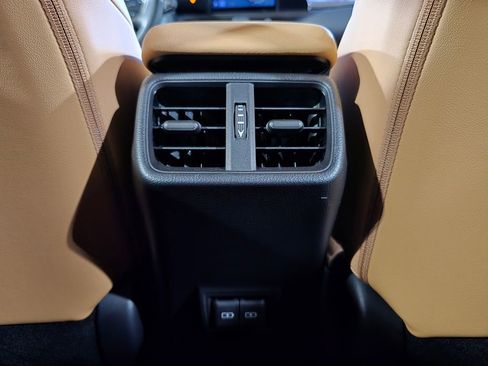 Used 2023 Lexus UX 250h FWD image 28