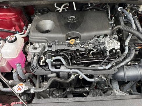 Used 2024 Toyota Sienna LE image 33