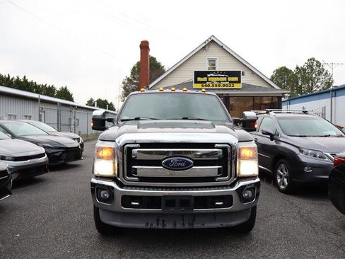 Used 2013 Ford F250 Lariat w/ Chrome Pkg image 2