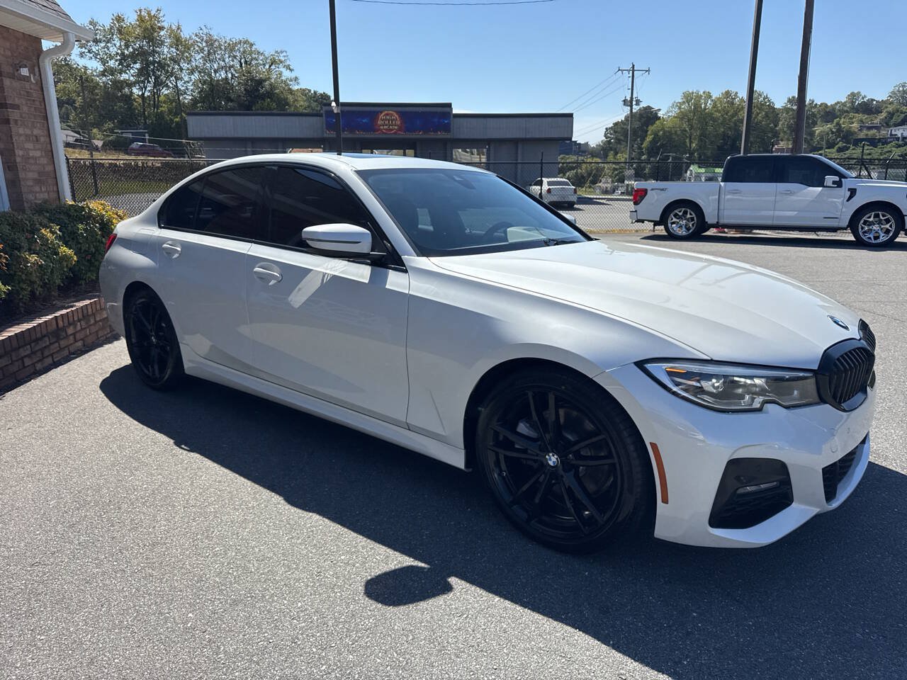 Used 2020 BMW 330i Sedan w/ M Sport Package RWD image 8