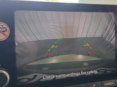 Used 2025 Nissan Rogue SV FWD image 21
