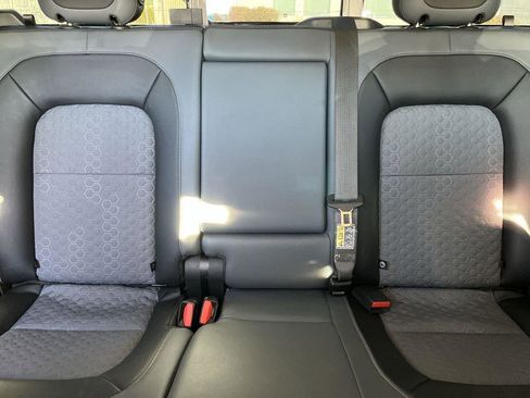 Used 2017 Chevrolet Colorado Z71 image 31