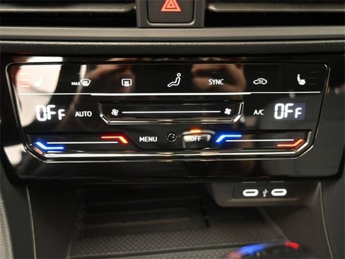 New 2026 Volkswagen Jetta SE image 3