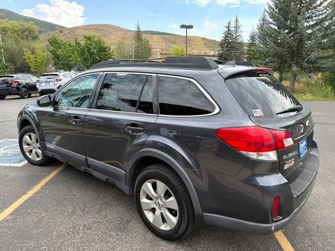 Used 2011 Subaru Outback 2.5i Limited AWD/4WD image 7