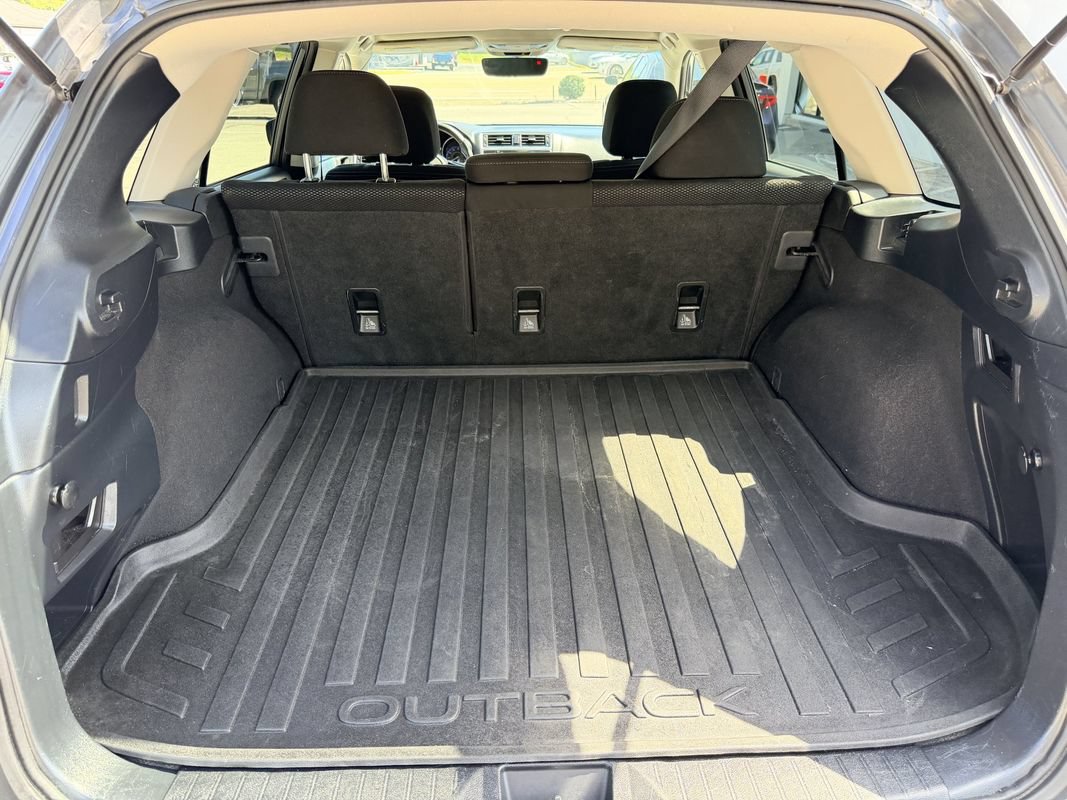 Used 2018 Subaru Outback 2.5i Premium AWD/4WD image 14