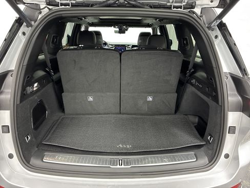 Used 2025 Jeep Grand Cherokee L Summit AWD/4WD image 10