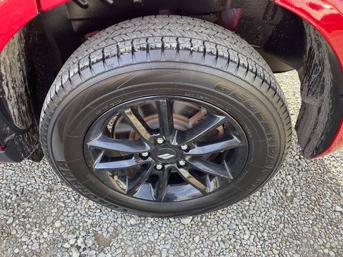Used 2020 Dodge Journey SE w/ SE Popular Equipment Group FWD image 30