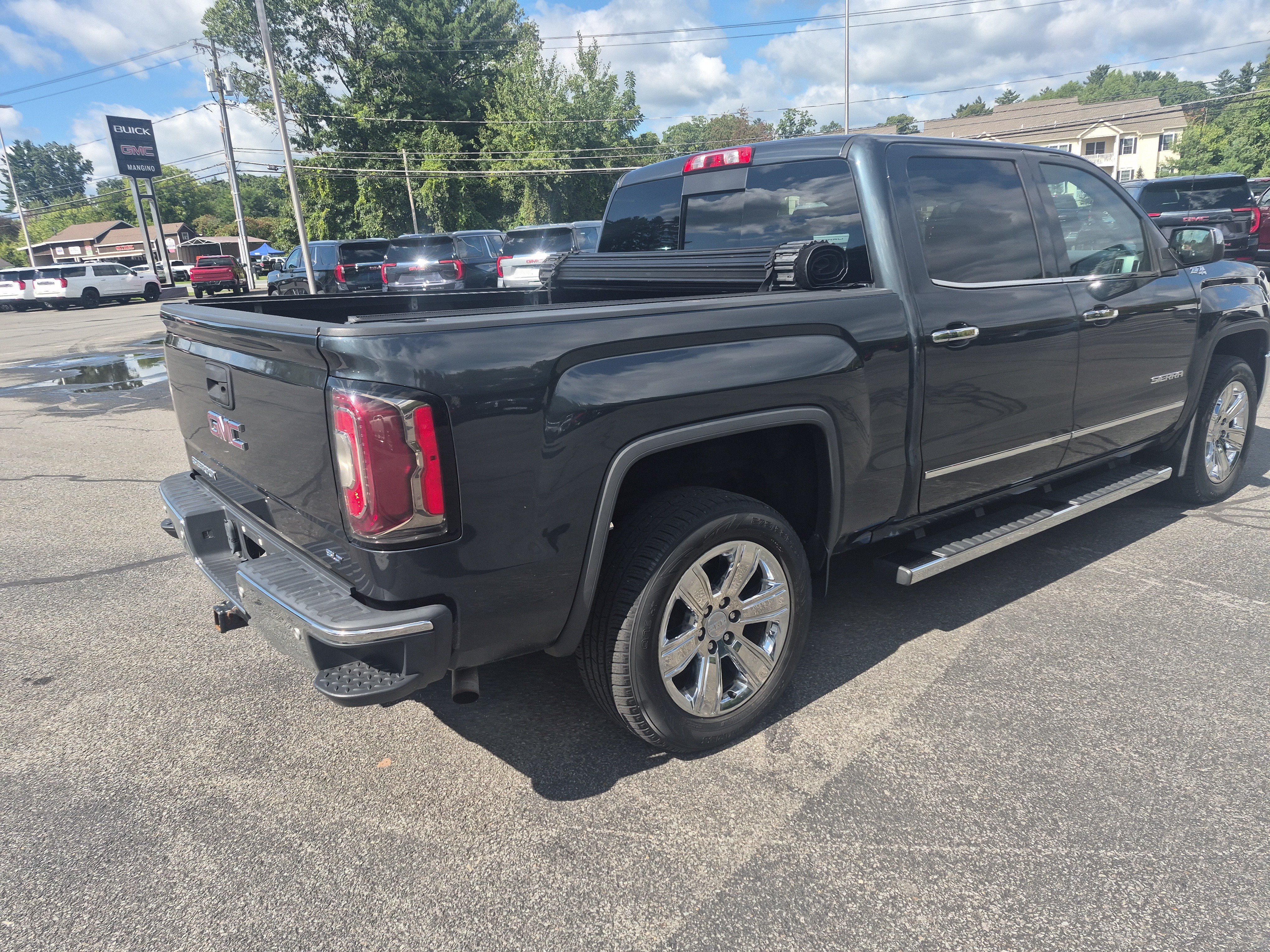 Used 2018 GMC Sierra 1500 SLT AWD/4WD image 5
