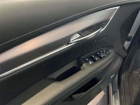 Certified 2025 Cadillac XT6 Luxury image 14
