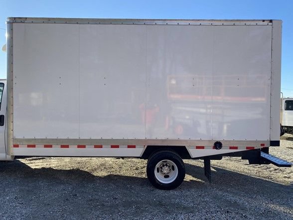 Used 2024 Chevrolet Express 3500 w/ Power Convenience Package RWD image 30