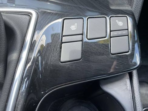 Certified 2025 Kia Sportage EX FWD image 29